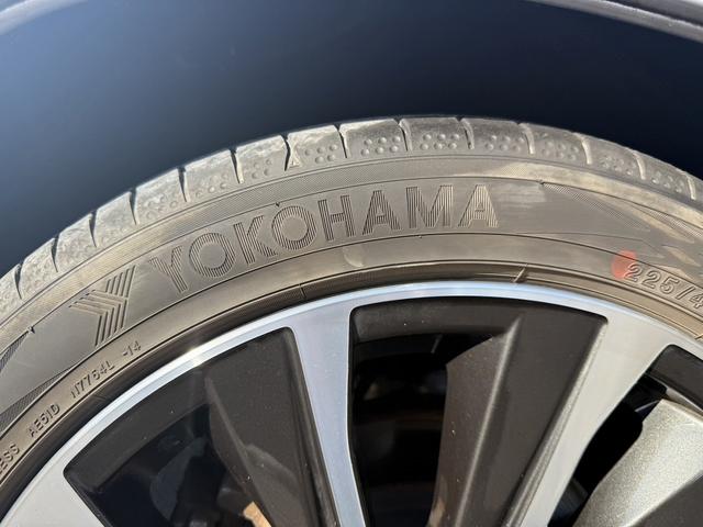 レヴォーグ STIスポーツ 純正9型ナビ フルセグ 黒革シート アイサイトX 電動リアゲート パワーシート シートヒーター 純正18AW アダクティブクルーズコントロール クリアランスソナー オートマチックハイビーム(70枚目)