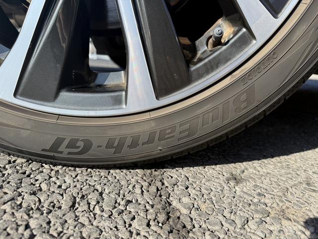 レヴォーグ STIスポーツ 純正9型ナビ フルセグ 黒革シート アイサイトX 電動リアゲート パワーシート シートヒーター 純正18AW アダクティブクルーズコントロール クリアランスソナー オートマチックハイビーム(72枚目)