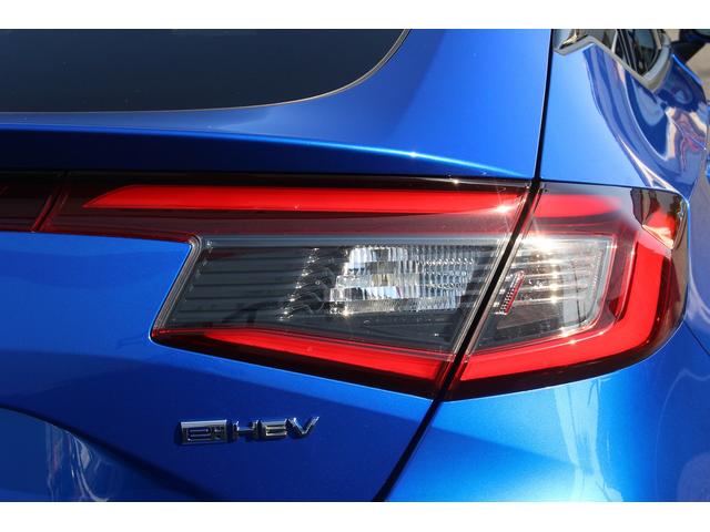 シビック e:HEV 禁煙車 メーカー9インチナビ フルセグ バックカメラ BOSEサウンド ブラインドスポットモニター ビルトインETC2.0 ハーフレザーシート パワーシート シートヒーター 障害物センサー(13枚目)