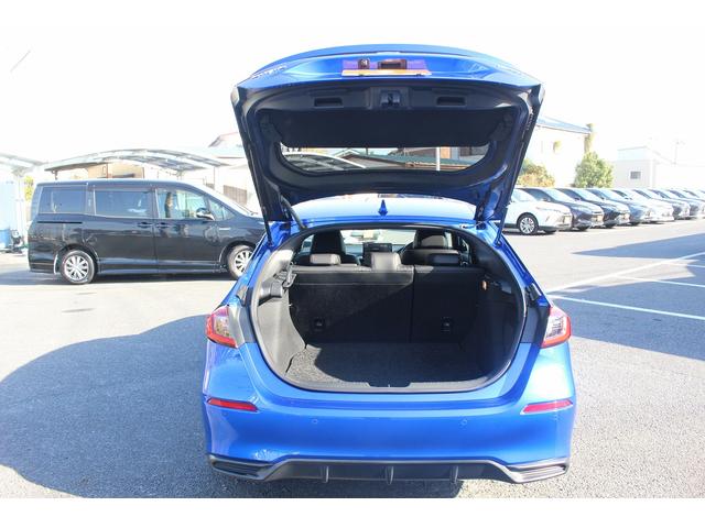 シビック e:HEV 禁煙車 メーカー9インチナビ フルセグ バックカメラ BOSEサウンド ブラインドスポットモニター ビルトインETC2.0 ハーフレザーシート パワーシート シートヒーター 障害物センサー(22枚目)