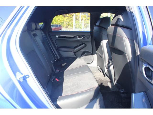 シビック e:HEV 禁煙車 メーカー9インチナビ フルセグ バックカメラ BOSEサウンド ブラインドスポットモニター ビルトインETC2.0 ハーフレザーシート パワーシート シートヒーター 障害物センサー(24枚目)