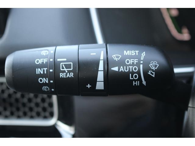 シビック e:HEV 禁煙車 メーカー9インチナビ フルセグ バックカメラ BOSEサウンド ブラインドスポットモニター ビルトインETC2.0 ハーフレザーシート パワーシート シートヒーター 障害物センサー(35枚目)