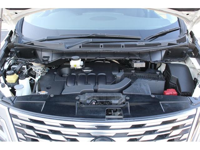 エルグランド ２５０ハイウェイスターＳ　後期型　７人乗り　禁煙車　メーカー１１インチ後席モニター　メーカー１０インチナビ　両側電動スライドドア　フルセグ　アラウンドビューカメラ　衝突軽減ブレーキ　ビルドインＥＴＣ２．０　ブラインドスポット（18枚目）