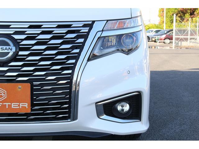 エルグランド ２５０ハイウェイスターＳ　後期型　７人乗り　禁煙車　メーカー１１インチ後席モニター　メーカー１０インチナビ　両側電動スライドドア　フルセグ　アラウンドビューカメラ　衝突軽減ブレーキ　ビルドインＥＴＣ２．０　ブラインドスポット（23枚目）