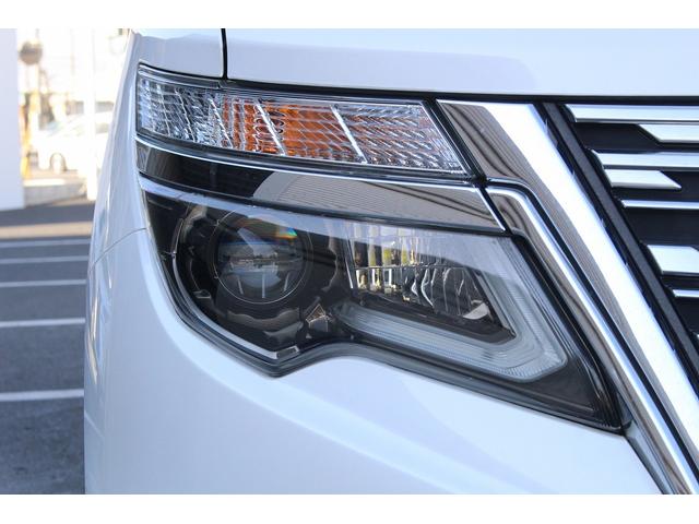 エルグランド ２５０ハイウェイスターＳ　後期型　７人乗り　禁煙車　メーカー１１インチ後席モニター　メーカー１０インチナビ　両側電動スライドドア　フルセグ　アラウンドビューカメラ　衝突軽減ブレーキ　ビルドインＥＴＣ２．０　ブラインドスポット（25枚目）