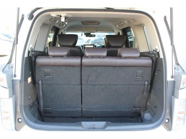 エルグランド ２５０ハイウェイスターＳ　後期型　７人乗り　禁煙車　メーカー１１インチ後席モニター　メーカー１０インチナビ　両側電動スライドドア　フルセグ　アラウンドビューカメラ　衝突軽減ブレーキ　ビルドインＥＴＣ２．０　ブラインドスポット（38枚目）