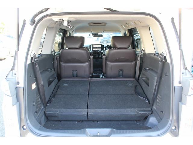 エルグランド ２５０ハイウェイスターＳ　後期型　７人乗り　禁煙車　メーカー１１インチ後席モニター　メーカー１０インチナビ　両側電動スライドドア　フルセグ　アラウンドビューカメラ　衝突軽減ブレーキ　ビルドインＥＴＣ２．０　ブラインドスポット（39枚目）