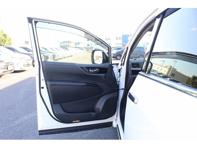 エルグランド ２５０ハイウェイスターＳ　後期型　７人乗り　禁煙車　メーカー１１インチ後席モニター　メーカー１０インチナビ　両側電動スライドドア　フルセグ　アラウンドビューカメラ　衝突軽減ブレーキ　ビルドインＥＴＣ２．０　ブラインドスポット（42枚目）