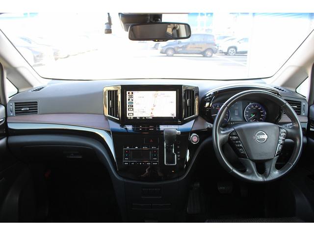 エルグランド ２５０ハイウェイスターＳ　後期型　７人乗り　禁煙車　メーカー１１インチ後席モニター　メーカー１０インチナビ　両側電動スライドドア　フルセグ　アラウンドビューカメラ　衝突軽減ブレーキ　ビルドインＥＴＣ２．０　ブラインドスポット（50枚目）