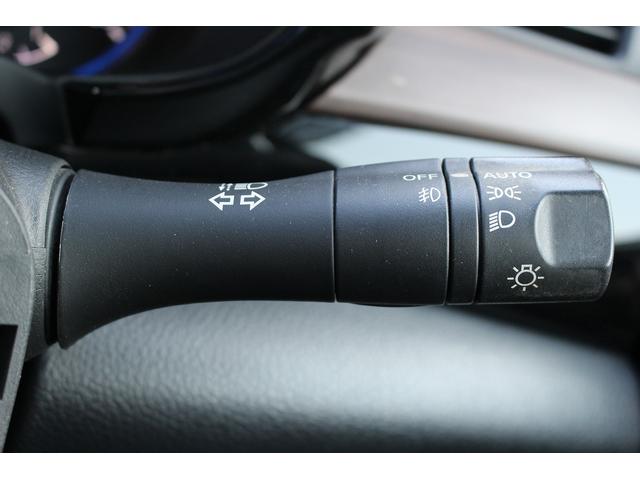 エルグランド ２５０ハイウェイスターＳ　後期型　７人乗り　禁煙車　メーカー１１インチ後席モニター　メーカー１０インチナビ　両側電動スライドドア　フルセグ　アラウンドビューカメラ　衝突軽減ブレーキ　ビルドインＥＴＣ２．０　ブラインドスポット（54枚目）