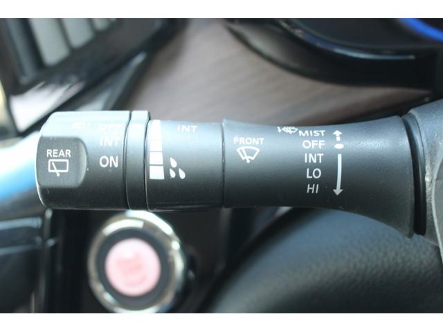 エルグランド ２５０ハイウェイスターＳ　後期型　７人乗り　禁煙車　メーカー１１インチ後席モニター　メーカー１０インチナビ　両側電動スライドドア　フルセグ　アラウンドビューカメラ　衝突軽減ブレーキ　ビルドインＥＴＣ２．０　ブラインドスポット（55枚目）