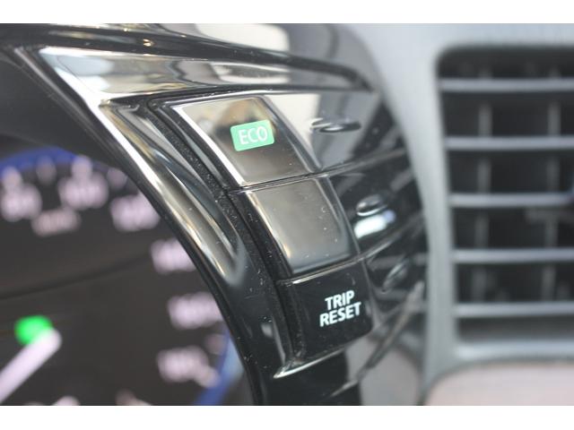 エルグランド ２５０ハイウェイスターＳ　後期型　７人乗り　禁煙車　メーカー１１インチ後席モニター　メーカー１０インチナビ　両側電動スライドドア　フルセグ　アラウンドビューカメラ　衝突軽減ブレーキ　ビルドインＥＴＣ２．０　ブラインドスポット（58枚目）