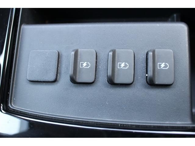 エルグランド ２５０ハイウェイスターＳ　後期型　７人乗り　禁煙車　メーカー１１インチ後席モニター　メーカー１０インチナビ　両側電動スライドドア　フルセグ　アラウンドビューカメラ　衝突軽減ブレーキ　ビルドインＥＴＣ２．０　ブラインドスポット（67枚目）