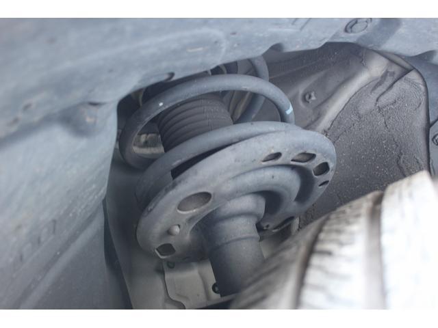 エルグランド ２５０ハイウェイスターＳ　後期型　７人乗り　禁煙車　メーカー１１インチ後席モニター　メーカー１０インチナビ　両側電動スライドドア　フルセグ　アラウンドビューカメラ　衝突軽減ブレーキ　ビルドインＥＴＣ２．０　ブラインドスポット（73枚目）