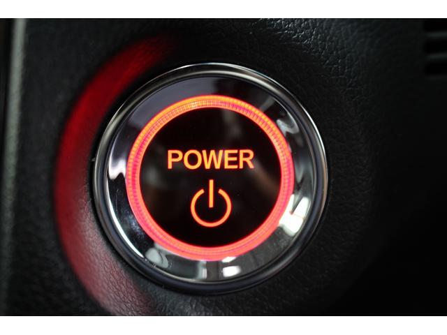 シャトル ハイブリッドＸ　ホンダセンシング　禁煙車　メーカーＯＰ８型ナビ　フルセグ　バックカメラ　ハーフレザー　アダクティブクルーズコントロール　衝突軽減　シートヒーター　純正１５インチＡＷ　ＥＴＣ　レーンアシスト　Ｂｌｕｅｔｏｏｔｈ接続（7枚目）