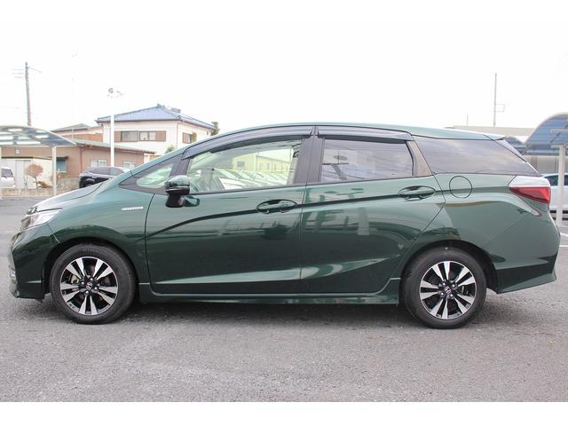 シャトル ハイブリッドＸ　ホンダセンシング　禁煙車　メーカーＯＰ８型ナビ　フルセグ　バックカメラ　ハーフレザー　アダクティブクルーズコントロール　衝突軽減　シートヒーター　純正１５インチＡＷ　ＥＴＣ　レーンアシスト　Ｂｌｕｅｔｏｏｔｈ接続（11枚目）