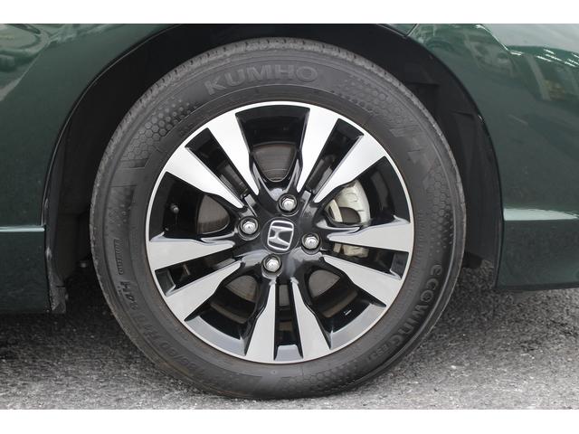 シャトル ハイブリッドＸ　ホンダセンシング　禁煙車　メーカーＯＰ８型ナビ　フルセグ　バックカメラ　ハーフレザー　アダクティブクルーズコントロール　衝突軽減　シートヒーター　純正１５インチＡＷ　ＥＴＣ　レーンアシスト　Ｂｌｕｅｔｏｏｔｈ接続（14枚目）