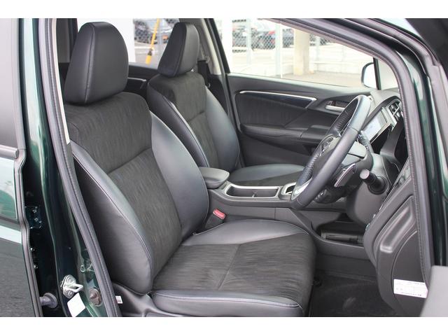 シャトル ハイブリッドＸ　ホンダセンシング　禁煙車　メーカーＯＰ８型ナビ　フルセグ　バックカメラ　ハーフレザー　アダクティブクルーズコントロール　衝突軽減　シートヒーター　純正１５インチＡＷ　ＥＴＣ　レーンアシスト　Ｂｌｕｅｔｏｏｔｈ接続（15枚目）