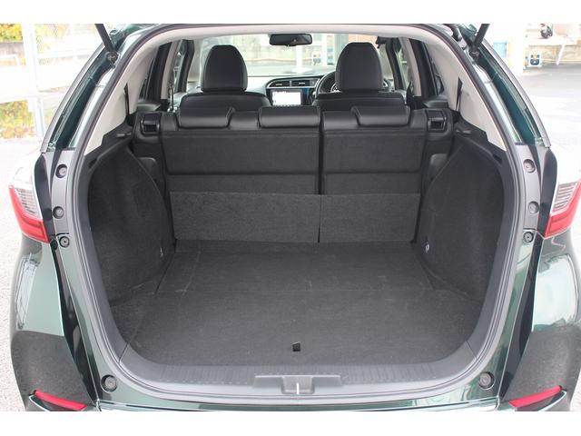 シャトル ハイブリッドＸ　ホンダセンシング　禁煙車　メーカーＯＰ８型ナビ　フルセグ　バックカメラ　ハーフレザー　アダクティブクルーズコントロール　衝突軽減　シートヒーター　純正１５インチＡＷ　ＥＴＣ　レーンアシスト　Ｂｌｕｅｔｏｏｔｈ接続（19枚目）