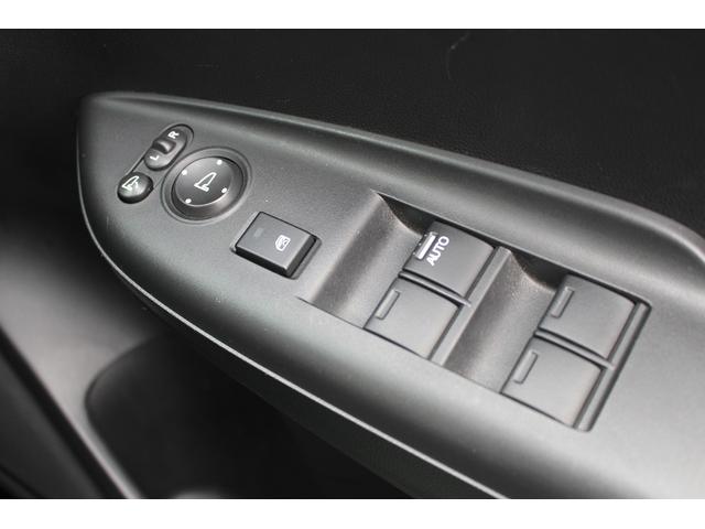 シャトル ハイブリッドＸ　ホンダセンシング　禁煙車　メーカーＯＰ８型ナビ　フルセグ　バックカメラ　ハーフレザー　アダクティブクルーズコントロール　衝突軽減　シートヒーター　純正１５インチＡＷ　ＥＴＣ　レーンアシスト　Ｂｌｕｅｔｏｏｔｈ接続（60枚目）