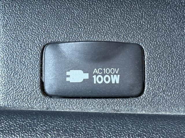 ハイエースバン スーパーGL ダークプライム 特別使用者 禁煙車 純正ナビ ワンセグ バックカメラ 両側スライドドア ビルドインETC DVD視聴可 AC100V電源 プッシュスタート LEDヘッドライト Bluetooth接続 メーター交換車(7枚目)