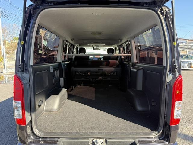 ハイエースバン スーパーGL ダークプライム 特別使用者 禁煙車 純正ナビ ワンセグ バックカメラ 両側スライドドア ビルドインETC DVD視聴可 AC100V電源 プッシュスタート LEDヘッドライト Bluetooth接続 メーター交換車(38枚目)