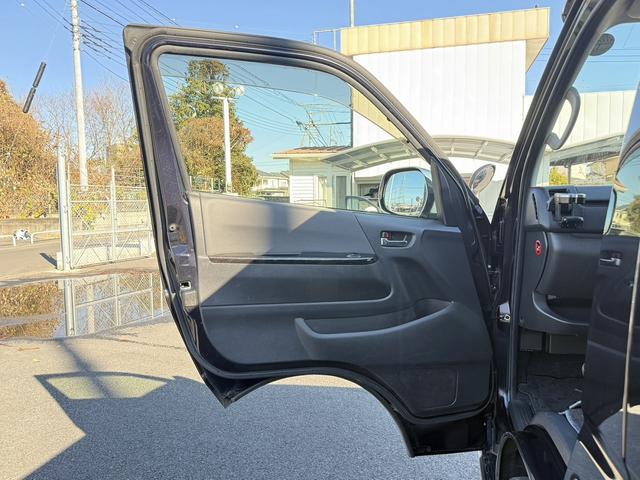 ハイエースバン スーパーGL ダークプライム 特別使用者 禁煙車 純正ナビ ワンセグ バックカメラ 両側スライドドア ビルドインETC DVD視聴可 AC100V電源 プッシュスタート LEDヘッドライト Bluetooth接続 メーター交換車(39枚目)