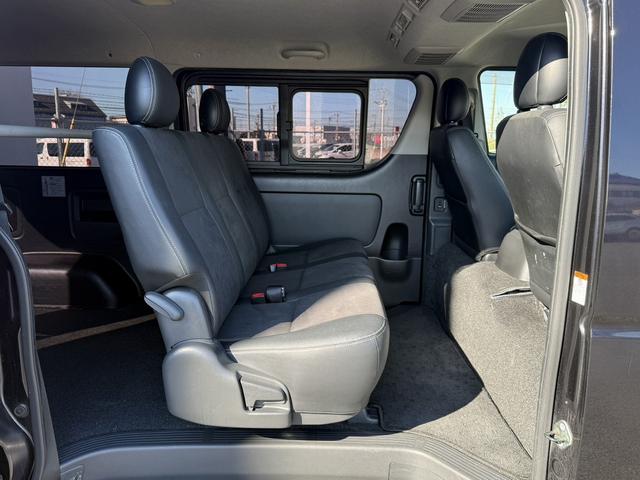 ハイエースバン スーパーGL ダークプライム 特別使用者 禁煙車 純正ナビ ワンセグ バックカメラ 両側スライドドア ビルドインETC DVD視聴可 AC100V電源 プッシュスタート LEDヘッドライト Bluetooth接続 メーター交換車(43枚目)