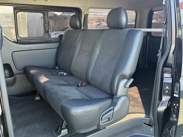 ハイエースバン スーパーGL ダークプライム 特別使用者 禁煙車 純正ナビ ワンセグ バックカメラ 両側スライドドア ビルドインETC DVD視聴可 AC100V電源 プッシュスタート LEDヘッドライト Bluetooth接続 メーター交換車(47枚目)