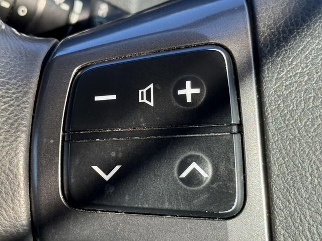 ハイエースバン スーパーGL ダークプライム 特別使用者 禁煙車 純正ナビ ワンセグ バックカメラ 両側スライドドア ビルドインETC DVD視聴可 AC100V電源 プッシュスタート LEDヘッドライト Bluetooth接続 メーター交換車(50枚目)