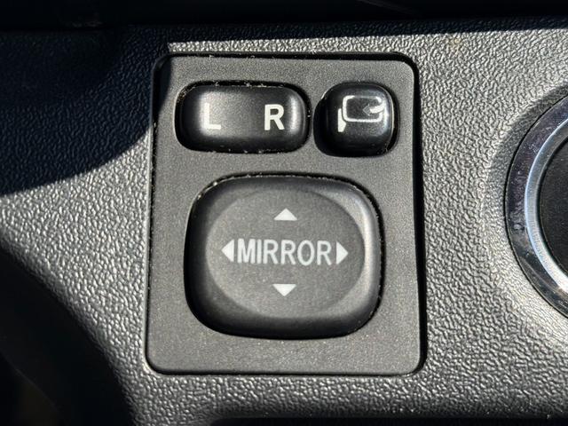 ハイエースバン スーパーGL ダークプライム 特別使用者 禁煙車 純正ナビ ワンセグ バックカメラ 両側スライドドア ビルドインETC DVD視聴可 AC100V電源 プッシュスタート LEDヘッドライト Bluetooth接続 メーター交換車(54枚目)