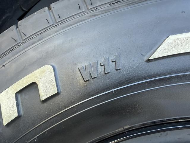 ハイエースバン スーパーGL ダークプライム 特別使用者 禁煙車 純正ナビ ワンセグ バックカメラ 両側スライドドア ビルドインETC DVD視聴可 AC100V電源 プッシュスタート LEDヘッドライト Bluetooth接続 メーター交換車(71枚目)