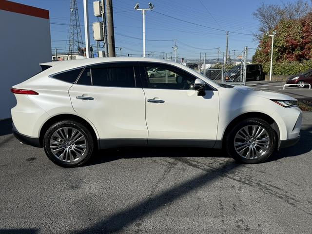 ハリアーハイブリッド Z 禁煙車 メーカー12.3インチナビ JBLプレミアムサウンド フルセグ バックカメラ 衝突軽減ブレーキ 電動リアゲート パワーシート リアクロストラフィックアラート ビルドインETC2.0 BSM(9枚目)