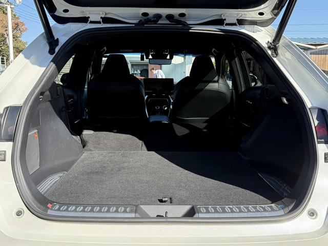 ハリアーハイブリッド Z 禁煙車 メーカー12.3インチナビ JBLプレミアムサウンド フルセグ バックカメラ 衝突軽減ブレーキ 電動リアゲート パワーシート リアクロストラフィックアラート ビルドインETC2.0 BSM(37枚目)