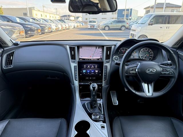 スカイライン 350GT ハイブリッド タイプSP 禁煙車 ワンオーナー メーカー8インチナビ アラウンドビューカメラ 黒革シート フルセグ 衝突軽減ブレーキ シートヒーター パワーシート ビルドインETC アダプティブクルーズコントロール 後側方支援(18枚目)