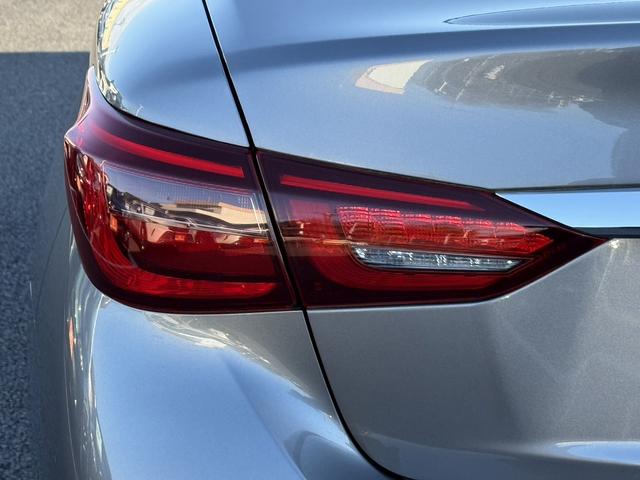 スカイライン 350GT ハイブリッド タイプSP 禁煙車 ワンオーナー メーカー8インチナビ アラウンドビューカメラ 黒革シート フルセグ 衝突軽減ブレーキ シートヒーター パワーシート ビルドインETC アダプティブクルーズコントロール 後側方支援(28枚目)