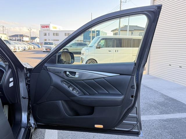 スカイライン 350GT ハイブリッド タイプSP 禁煙車 ワンオーナー メーカー8インチナビ アラウンドビューカメラ 黒革シート フルセグ 衝突軽減ブレーキ シートヒーター パワーシート ビルドインETC アダプティブクルーズコントロール 後側方支援(34枚目)