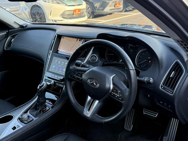 スカイライン 350GT ハイブリッド タイプSP 禁煙車 ワンオーナー メーカー8インチナビ アラウンドビューカメラ 黒革シート フルセグ 衝突軽減ブレーキ シートヒーター パワーシート ビルドインETC アダプティブクルーズコントロール 後側方支援(39枚目)