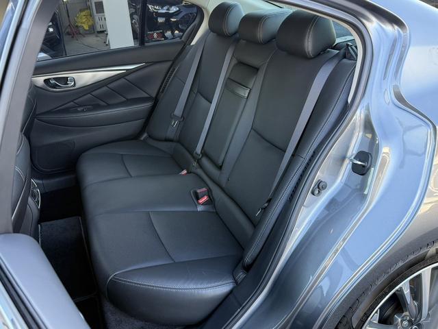 スカイライン 350GT ハイブリッド タイプSP 禁煙車 ワンオーナー メーカー8インチナビ アラウンドビューカメラ 黒革シート フルセグ 衝突軽減ブレーキ シートヒーター パワーシート ビルドインETC アダプティブクルーズコントロール 後側方支援(44枚目)