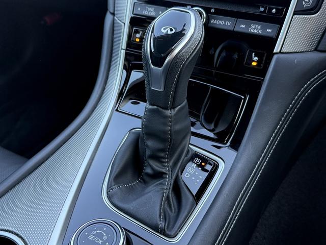 スカイライン 350GT ハイブリッド タイプSP 禁煙車 ワンオーナー メーカー8インチナビ アラウンドビューカメラ 黒革シート フルセグ 衝突軽減ブレーキ シートヒーター パワーシート ビルドインETC アダプティブクルーズコントロール 後側方支援(56枚目)