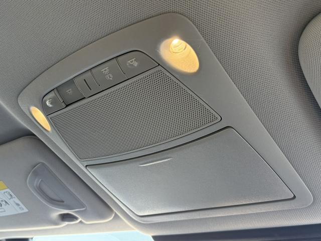 スカイライン 350GT ハイブリッド タイプSP 禁煙車 ワンオーナー メーカー8インチナビ アラウンドビューカメラ 黒革シート フルセグ 衝突軽減ブレーキ シートヒーター パワーシート ビルドインETC アダプティブクルーズコントロール 後側方支援(64枚目)