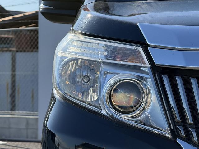 エスクァイア ハイブリッドXi 禁煙車 メーカー12インチ後席モニター メーカー10インチナビ フルセグ バックカメラ モデリスタフロントエアロ 衝突軽減ブレーキ ビルトインETC クルーズコントロール レーンキープ シートヒーター(12枚目)