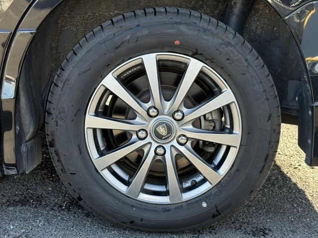 エスクァイア ハイブリッドXi 禁煙車 メーカー12インチ後席モニター メーカー10インチナビ フルセグ バックカメラ モデリスタフロントエアロ 衝突軽減ブレーキ ビルトインETC クルーズコントロール レーンキープ シートヒーター(21枚目)