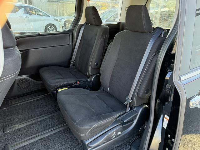 エスクァイア ハイブリッドXi 禁煙車 メーカー12インチ後席モニター メーカー10インチナビ フルセグ バックカメラ モデリスタフロントエアロ 衝突軽減ブレーキ ビルトインETC クルーズコントロール レーンキープ シートヒーター(40枚目)