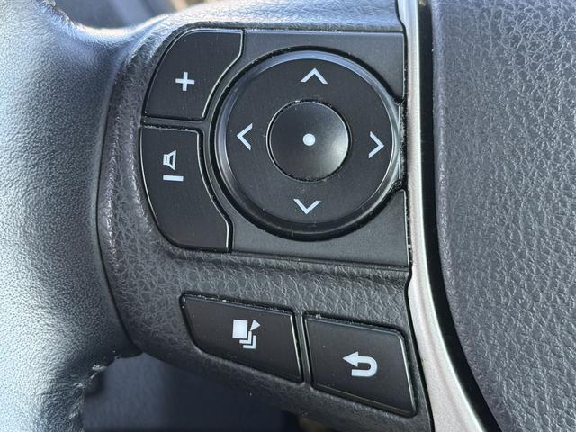 エスクァイア ハイブリッドXi 禁煙車 メーカー12インチ後席モニター メーカー10インチナビ フルセグ バックカメラ モデリスタフロントエアロ 衝突軽減ブレーキ ビルトインETC クルーズコントロール レーンキープ シートヒーター(50枚目)