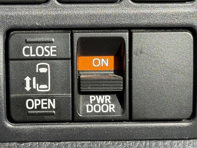 エスクァイア ハイブリッドXi 禁煙車 メーカー12インチ後席モニター メーカー10インチナビ フルセグ バックカメラ モデリスタフロントエアロ 衝突軽減ブレーキ ビルトインETC クルーズコントロール レーンキープ シートヒーター(59枚目)