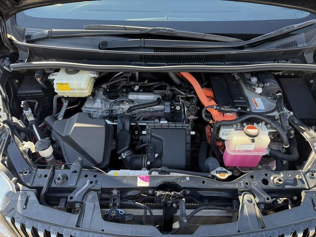 エスクァイア ハイブリッドXi 禁煙車 メーカー12インチ後席モニター メーカー10インチナビ フルセグ バックカメラ モデリスタフロントエアロ 衝突軽減ブレーキ ビルトインETC クルーズコントロール レーンキープ シートヒーター(80枚目)