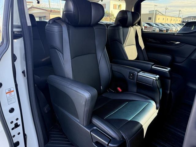 アルファード 2.5S Cパッケージ 後期型 禁煙車 メーカー12型後席モニター メーカー10.5型ナビ 両側電動スライドドア フルセグ バックカメラ 電動リアゲート アダクティブクルーズコントロール ビルトインETC2.0(16枚目)