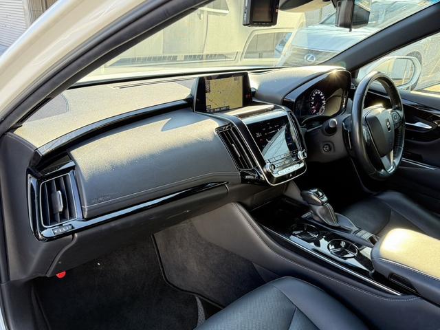 クラウンハイブリッド G-エグゼクティブ 禁煙車 純正8型ナビ アラウンドビューモニター フルセグ シートヒーター ベンチレーション アダクティブクルーズコントロール 衝突被害軽減ブレーキ クリアランスソナー ETC2.0 BSM(44枚目)