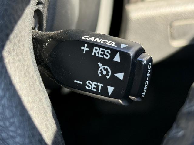 クラウンハイブリッド アスリートS 禁煙車 純正8インチナビ フルセグ バックカメラ シートヒーター ステアリングヒーター クリアランスソナー クルーズコントロール パワーシート 純正17インチアルミホイール DVD視聴可 スマートキー(7枚目)